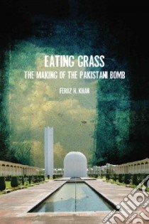 Eating Grass libro in lingua di Khan Feroz Hassan