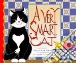 A Very Smart Cat / Una Gata Muy Inteligente