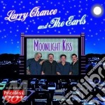 Larry & Earls Chance - Moonlight Kiss