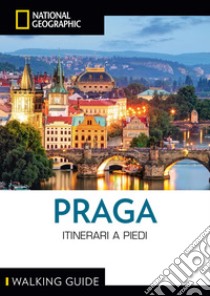 Praga. Itinerari a piedi. E-book. Formato EPUB ebook di AA.VV.