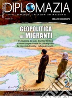 Geopolitica dei MigrantiL&apos;emigrazione dal Medio Oriente e dall&apos;Africa. L&apos;Unione Europea di fronte alle sfide migratorie. Le migrazioni climatiche. La fuga di cervelli. E-book. Formato PDF ebook