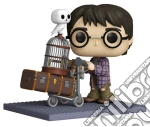 Harry Potter: Funko Pop! Deluxe - Harry Pushing Trolley (Vinyl Figure 135) giochi