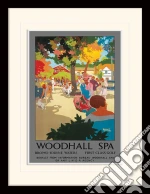 Pyramid: Woodhall Spa (Holidaymakers By Howard K Elcock) (Stampa In Cornice) giochi