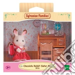 Sylvanian Families: Sorella Coniglio Cioccolato E Scrivania giochi