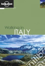 Walking in Italy. Ediz. inglese libro