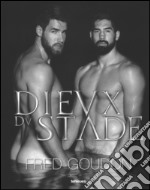 Dieux du stade. Ediz. inglese, francese e tedesca libro