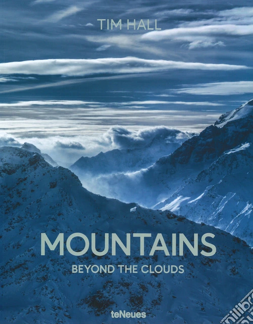 Mountains. Beyond the clouds. Ediz. a colori
