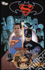 Famiglia. Superman/Batman libro