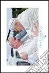Papa Francesco. Siamo fratelli (cartolina) libro