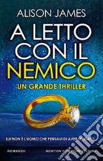 A letto con il nemico libro