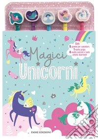 Magici unicorni. Ediz. illustrata. Con 5 gomme per cancellare. Con 5 matite libro