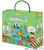 Animals. My first activities arts & crafts. Ediz. a colori. Con 4 fondali. Con 200 trasferibili. Con 50 Adesivi libro