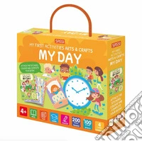 My day. My first activities arts & crafts. Ediz. a colori. Con 200 decals. Con 4 scenes. Con 100 Adesivi libro