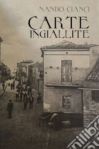 Carte ingiallite libro