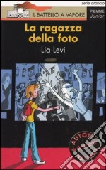 La ragazza della foto libro