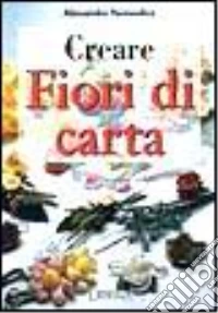 Creare fiori di carta libro