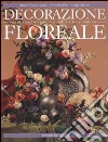 Decorazione floreale libro