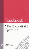 Mândûkyakârikâ upanisad. Testo sanscrito a fronte libro