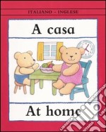 A casa-At home libro