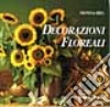 Decorazioni floreali libro