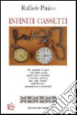 Infiniti cassetti libro