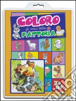 Coloro gli amici della fattoria. Ediz. a colori libro