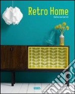 Retro home. Ediz. illustrata libro