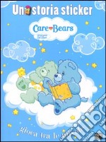 Una storia sticker. Gioca tra le nuvole. Care Bears. Gli orsetti del cuore. Con adesivi. Ediz. illustrata libro