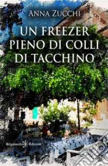 Un freezer pieno di colli di tacchino