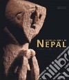 Wood sculpture in Nepal. Jokers and talismans. Ediz. illustrata libro