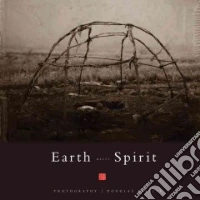 Earth meets spirits. Ediz. illustrata libro