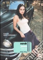 Norah Jones. Piano girl