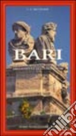 Bari. Guida turistico-culturale della città e della provincia libro