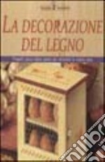 Decorazione del legno libro