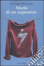 Morte di un supereroe libro