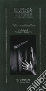 Nella moltitudine libro