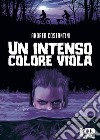 Un intenso colore viola libro