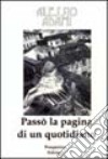 Passò la pagina di un quotidiano libro