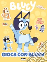 Gioca con Bluey. Bluey. Ediz. a colori libro