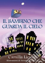 Il bambino che guarda il cielo