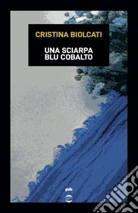 Una sciarpa blu cobalto