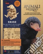 Snaso. Animali fantastici e dove trovarli. Una guida dietro le quinte alle magiche creature e ai personaggi del film. Ediz. a colori. Con gadget libro