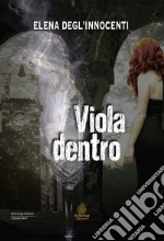 Viola dentro libro