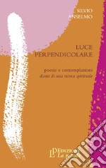 Luce perpendicolare libro