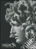 Medusa tra luce ed emozione. Ediz. illustrata libro