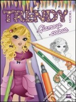 Trendy model. Glamour colour. Ediz. illustrata libro