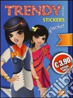 Trendy model pocket stickers. Blu. Ediz. illustrata. Vol. 5 libro