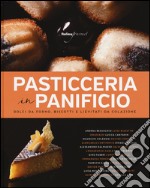 Pasticceria in panificio. Dolci da forno, biscotti e lievitati da colazione