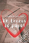 En trozos de papel libro