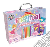 Valigetta delle creature magiche. Ediz. illustrata. Con 4 fogli stencil e fogli con silhouette. Con 4 penne gel, 4 pennarelli a doppia punta, 1 matita. Con 4 fogli sticker libro
